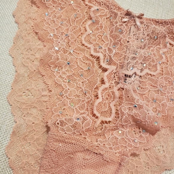 NWT Victoria Secret panty - Picture 2 of 3